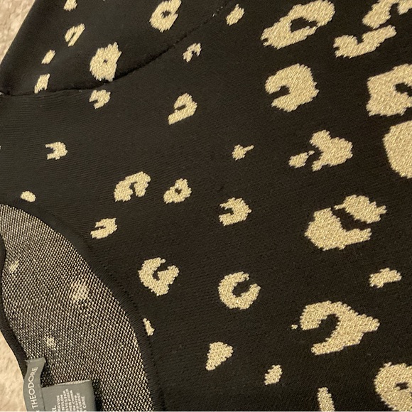 Chelsea & Theodore Festive Animal Print Dolman sleeve sweater/dress Size XL - Picture 8 of 10